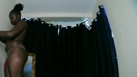 prettyreen online show from December 5, 8:02 am