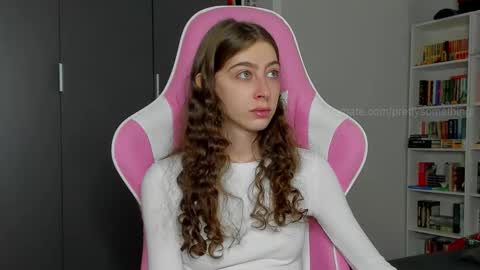 Sophie  next stream will be at Monday  i will wait you guys  online show from September 30, 7:19 am