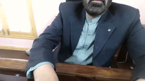 lover online show from February 4, 8:13 am