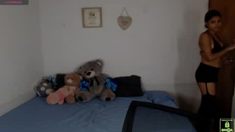 An online show from April 23, 9:27 pm