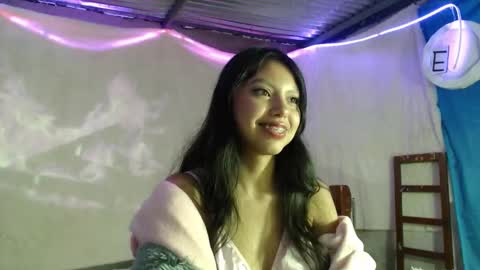  Elia  online show from November 25, 11:47 pm