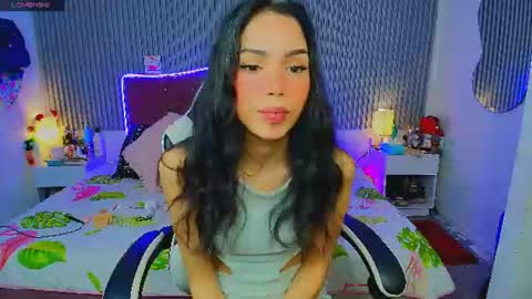princess_skinny18 online show from July 16, 1:09 am
