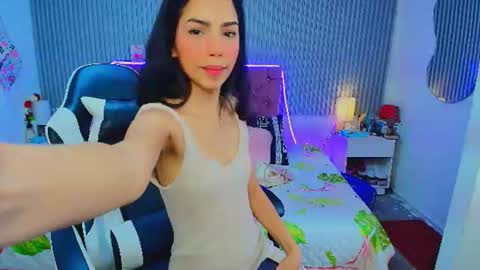 princess_skinny18 online show from July 7, 5:50 pm