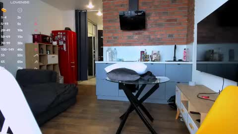 princessaalicc online show from February 5, 11:55 am