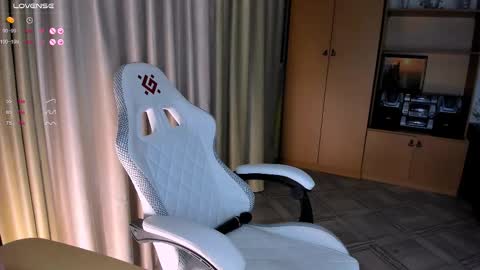 princessaalicc online show from October 13, 3:03 pm