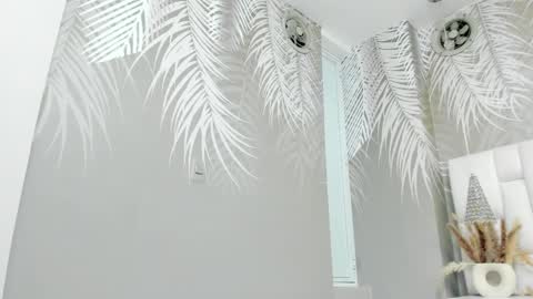   online show from March 3, 11:28 am