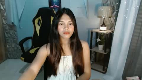 princessrynn online show from December 19, 7:42 pm