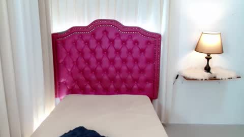 princessyanzy1 online show from March 30, 4:01 am