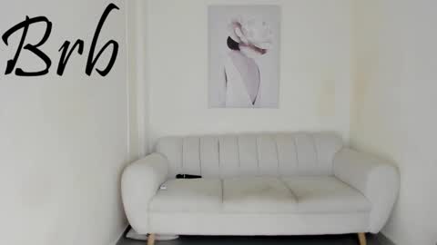 prissi_rivas online show from February 21, 6:27 am