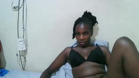 pritty_amber online show from April 18, 7:29 pm