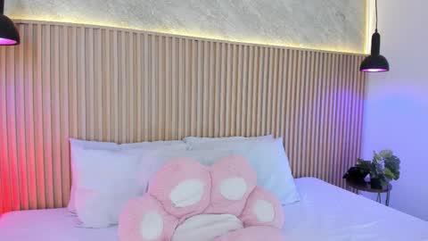 Profana Red online show from March 8, 2:10 pm