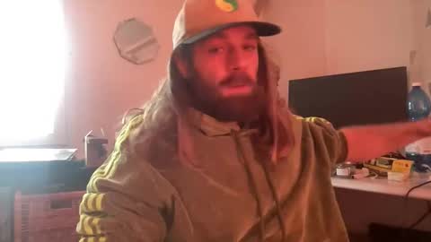 Pfor.q online show from January 11, 8:20 am