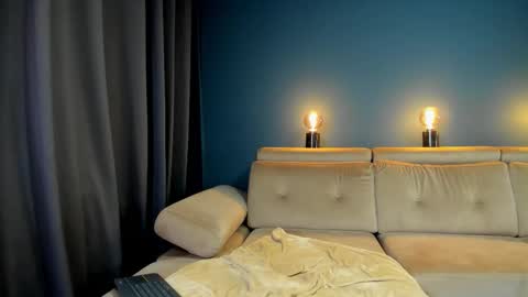 Raven  but you can call me sweetie or honey too  online show from March 20, 6:02 pm