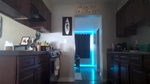 Properfuct online show from April 22, 10:28 pm