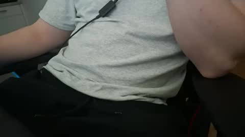 pryli27 online show from April 20, 12:24 am