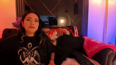 psycodoll online show from June 5, 1:05 pm