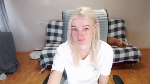 Polly online show from March 28, 4:47 am