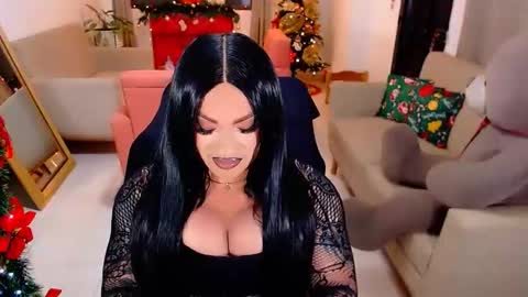   online show from December 18, 5:36 am