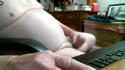 puppydog56 online show from April 5, 9:56 pm