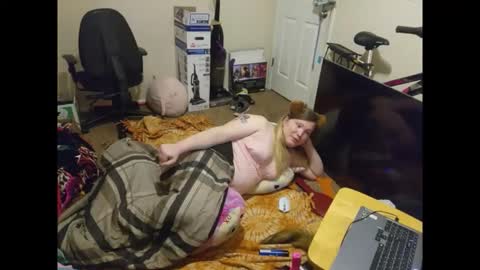 puppygirllovestobeg online show from March 20, 6:51 am