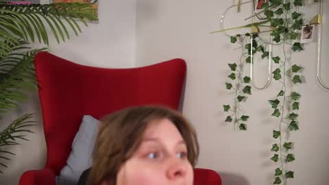 constant schedule Wednesday  Friday  Saturday  Sunday  The Rosemarie online show from April 19, 5:30 am