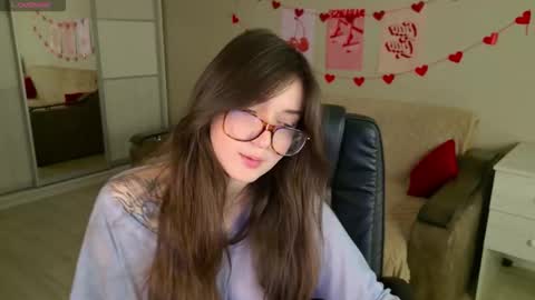 Snapshot of purple_averge chatting on October 22, 6:38 am Bella online show from October 22, 6:38 am