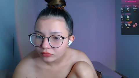 Carolyn online show from September 16, 11:23 am