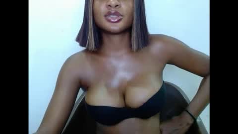 pussyxwetx online show from November 27, 10:28 pm