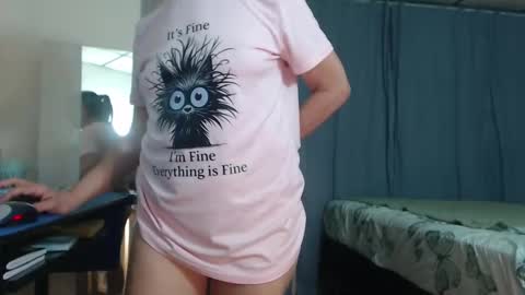 putiputi4u online show from April 8, 3:09 am