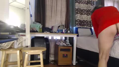 putiputi4u online show from December 26, 7:05 pm