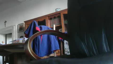 Snapshot of pytongru70 chatting on February 15, 4:34 pm pytongru70 online show from February 15, 4:34 pm