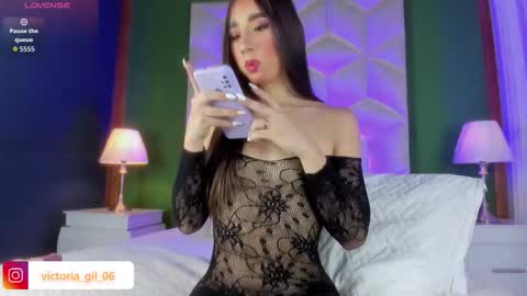 Snapshot of queen__violet chatting on October 15, 8:09 pm Queen Violet online show from October 15, 8:09 pm