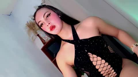 queen_danaya online show from March 13, 3:32 am