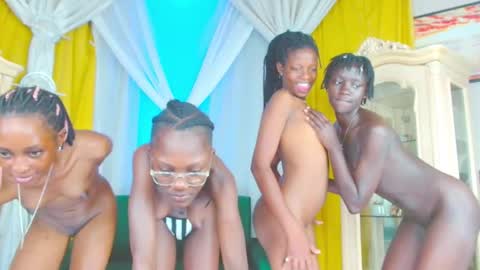 queen online show from March 15, 11:52 pm