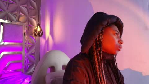   online show from February 3, 11:14 am