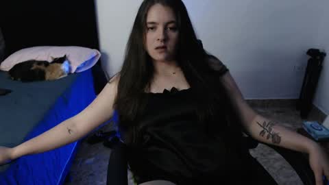 Queen Val online show from March 31, 1:50 am