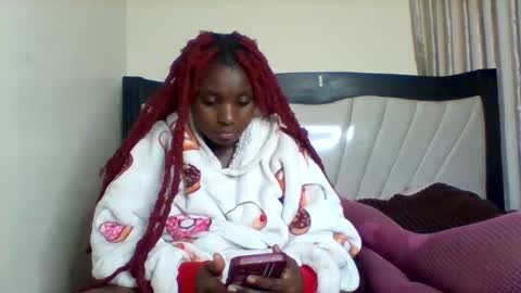 queen online show from February 25, 11:58 am