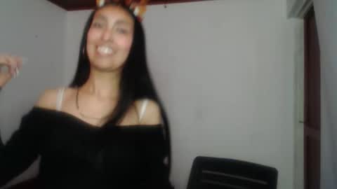 queenbyte_18 online show from December 22, 4:41 am