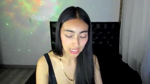 queenbyte_18 online show from February 3, 3:04 am