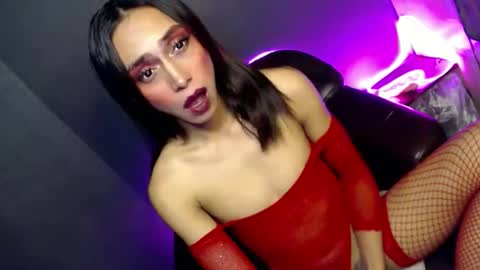 just call me QUEEN and ill be there online show from February 27, 2:53 pm