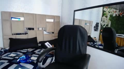 QUEENJEENN online show from January 14, 2:53 pm