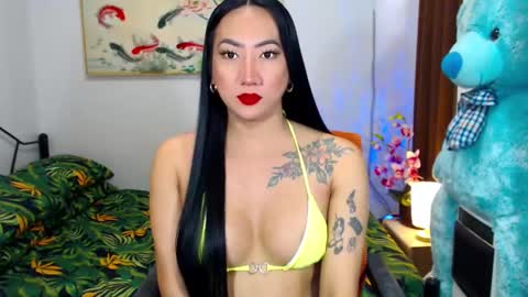 QUEEN online show from January 27, 12:43 am