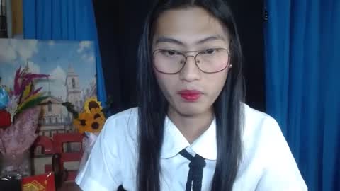 queensteffi online show from January 7, 4:05 pm