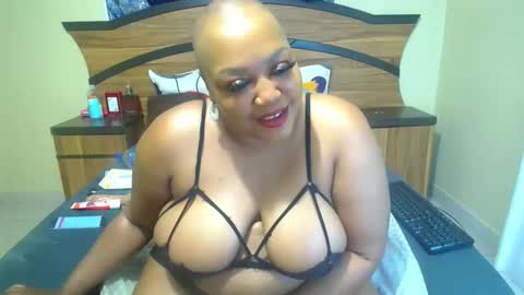 Queenxxxjesy online show from April 17, 12:35 am