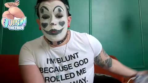 Snapshot of quinnofspades chatting on October 31, 8:31 pm quinnofspades online show from October 31, 8:31 pm