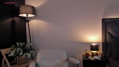    online show from November 13, 7:05 pm