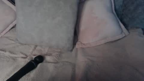    online show from December 17, 2:07 am