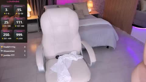 rachel online show from November 22, 11:30 am