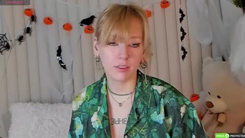 Snapshot of rachelcart chatting on October 29, 3:08 am RachelCart online show from October 29, 3:08 am