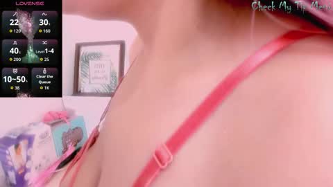 REY online show from December 4, 10:04 am